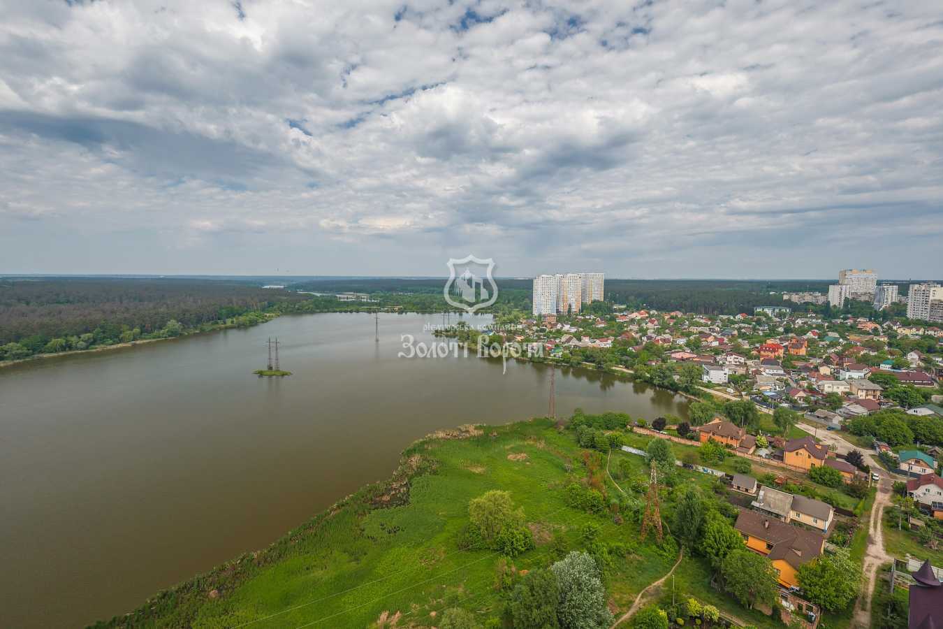 Продаж 4-кімнатної квартири 190.6 м², Миколи Ушакова вул., 1В