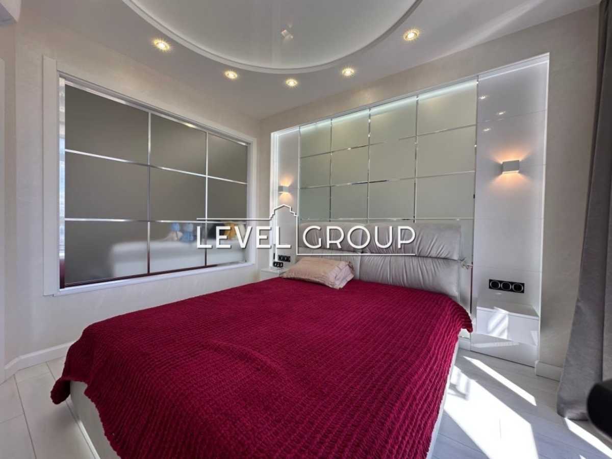 Продажа 2-комнатной квартиры 85.7 м², Джона Маккейна ул., 3А