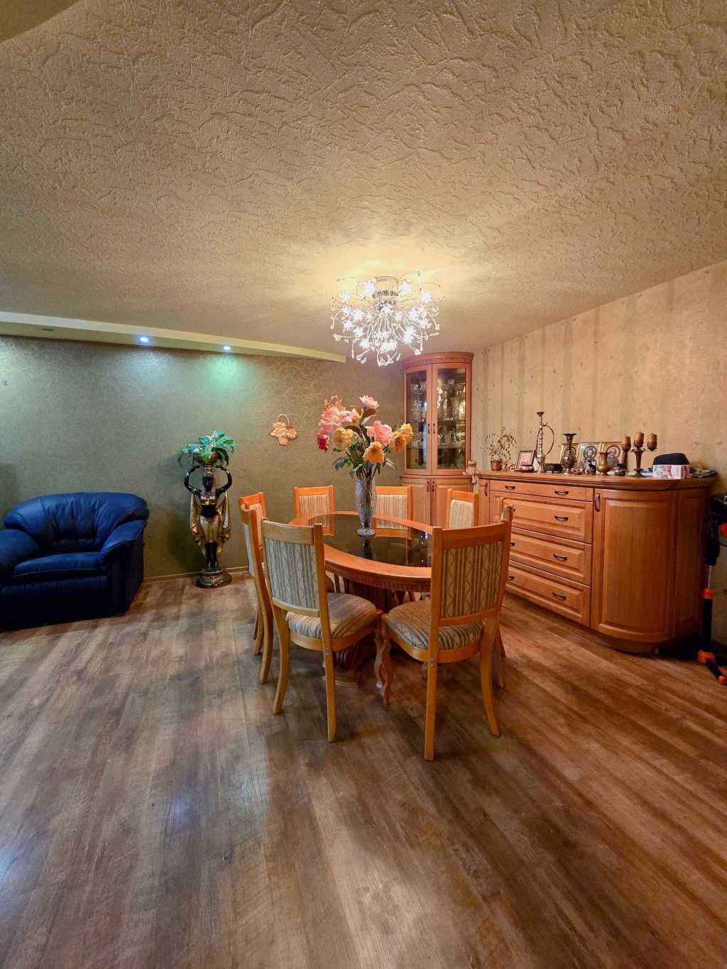 Продаж 2-кімнатної квартири 67 м², Академічний пров., 3