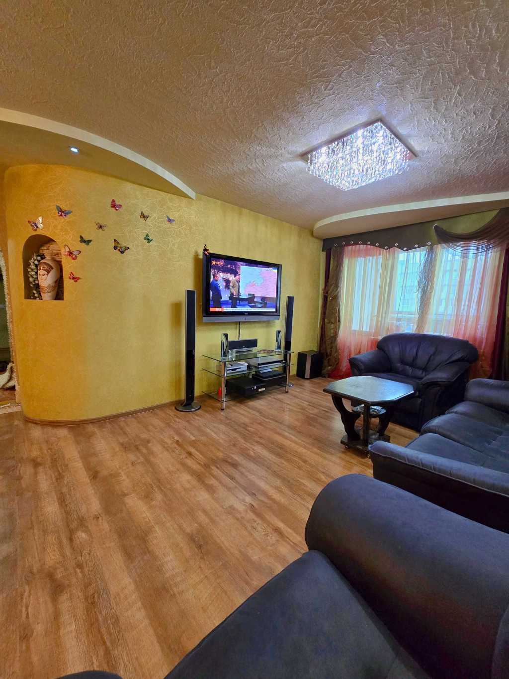 Продаж 2-кімнатної квартири 67 м², Академічний пров., 3