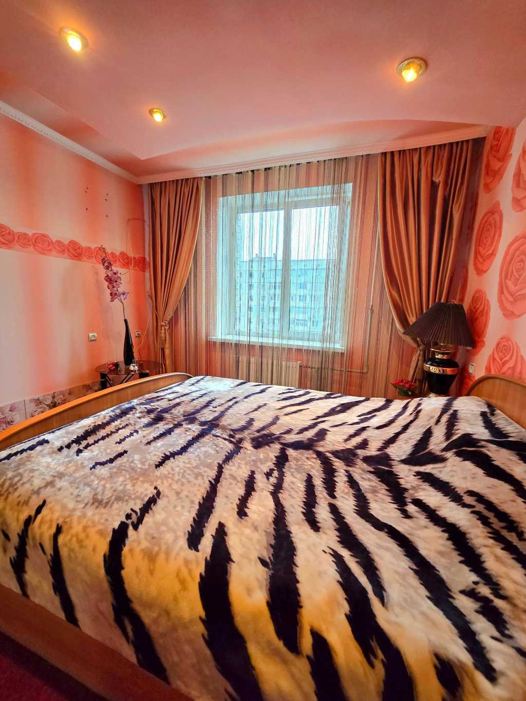Продаж 2-кімнатної квартири 67 м², Академічний пров., 3