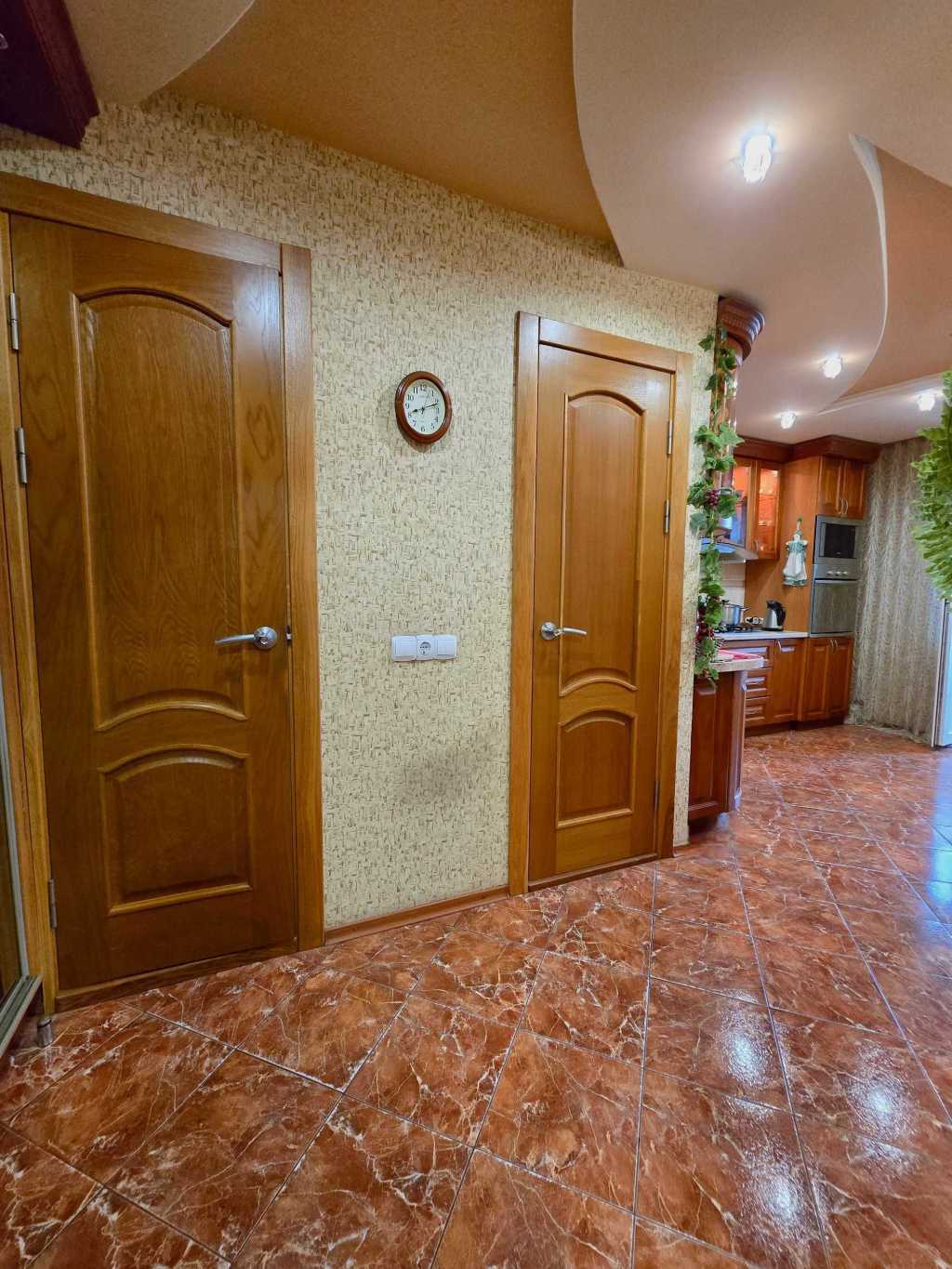 Продаж 2-кімнатної квартири 67 м², Академічний пров., 3