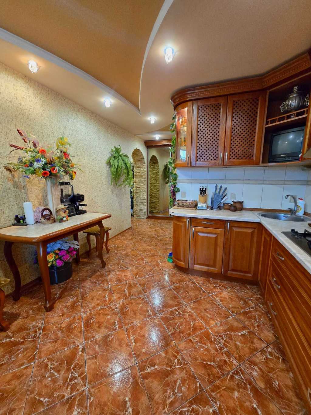 Продаж 2-кімнатної квартири 67 м², Академічний пров., 3