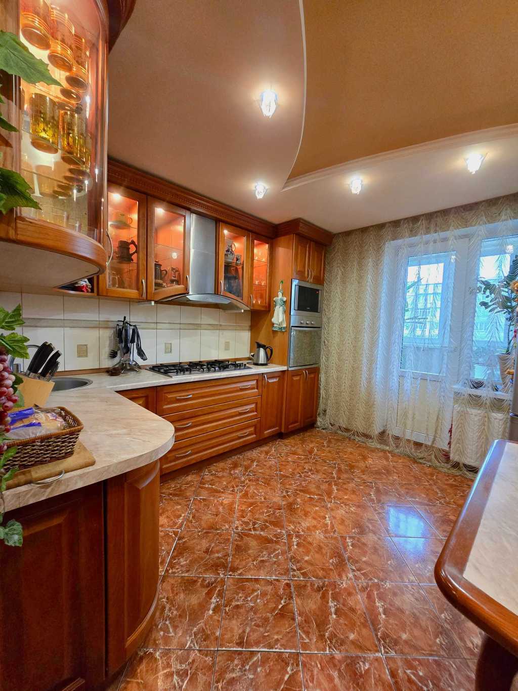 Продаж 2-кімнатної квартири 67 м², Академічний пров., 3