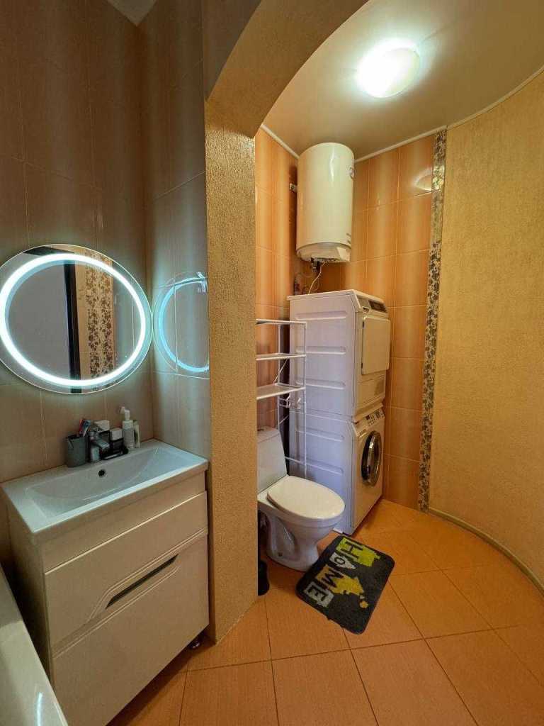 Продаж 2-кімнатної квартири 64 м², Ковальська вул.
