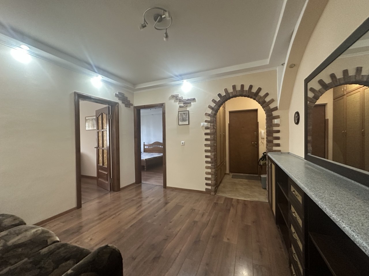 Оренда 3-кімнатної квартири 97 м², Миколи Лаврухіна вул.