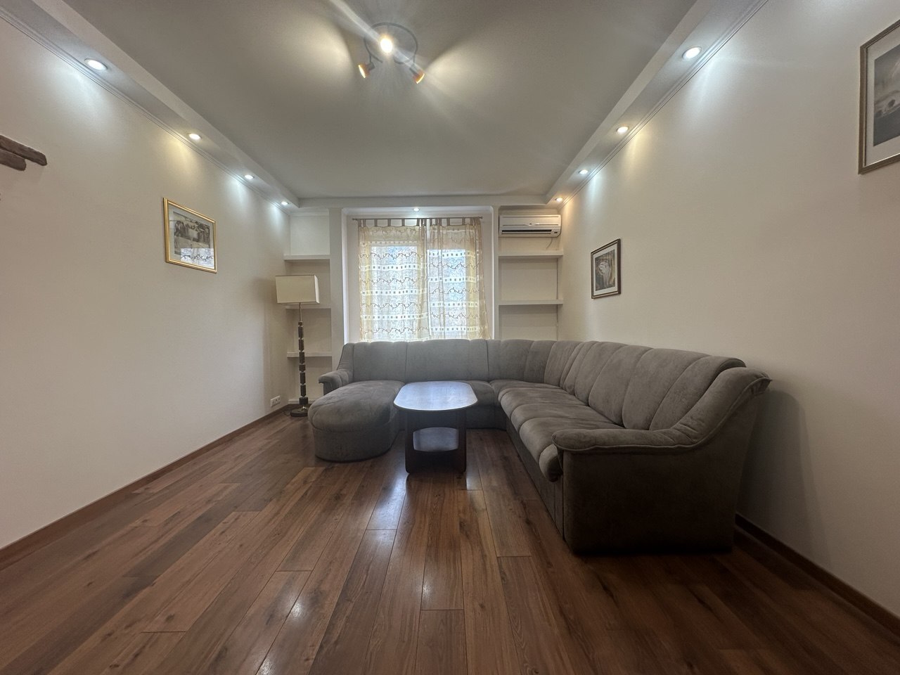 Оренда 3-кімнатної квартири 97 м², Миколи Лаврухіна вул.