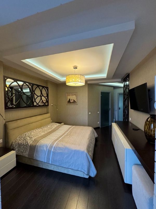 Продажа 3-комнатной квартиры 153 м², Любарского пер., 4А