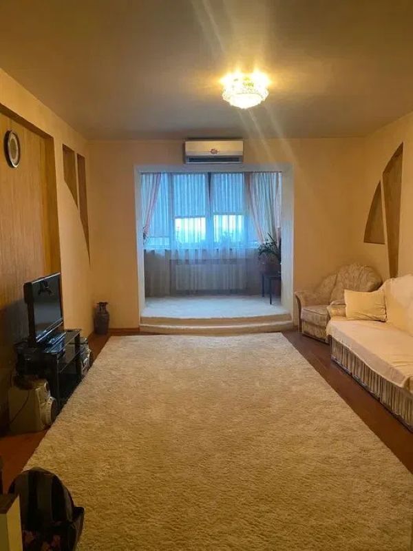 Продажа 3-комнатной квартиры 98 м², Фабрично-заводская ул.