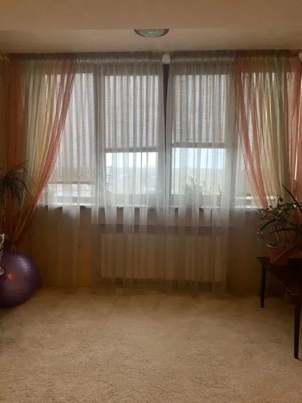 Продажа 3-комнатной квартиры 98 м², Фабрично-заводская ул.