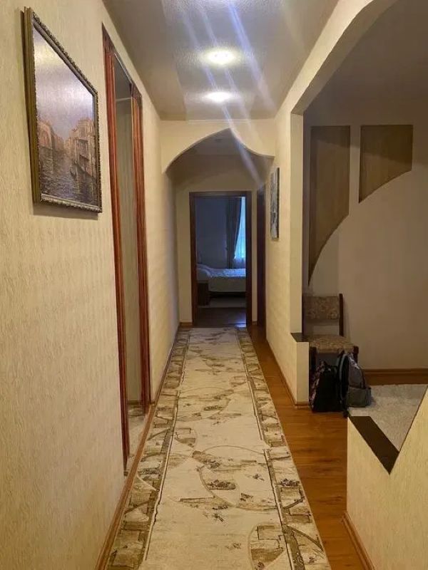 Продажа 3-комнатной квартиры 98 м², Фабрично-заводская ул.