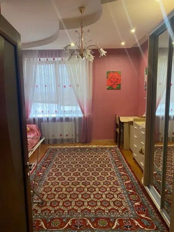 Продажа 3-комнатной квартиры 98 м², Фабрично-заводская ул.
