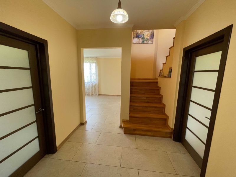 Продажа дома 220 м², Партизанська