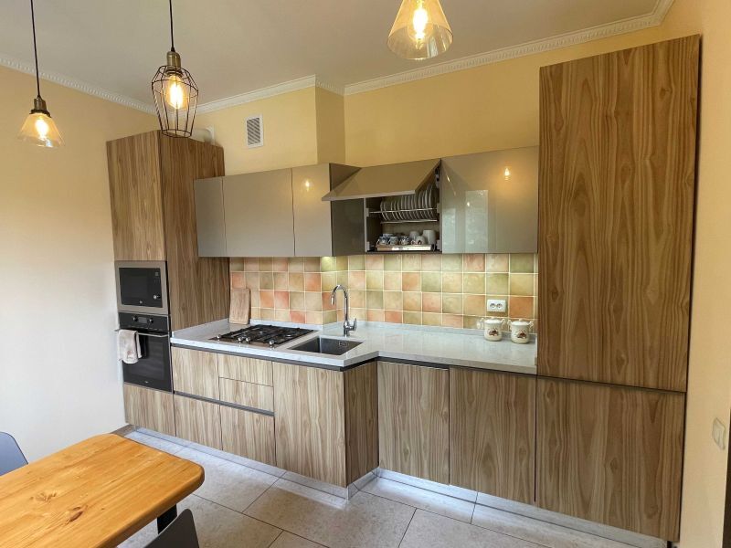 Продажа дома 220 м², Партизанська