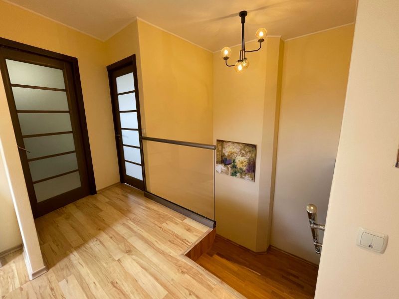 Продажа дома 220 м², Партизанська