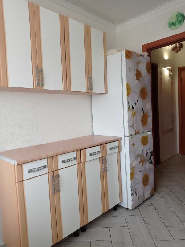 Продажа 4-комнатной квартиры 70 м², Героев просп., 12