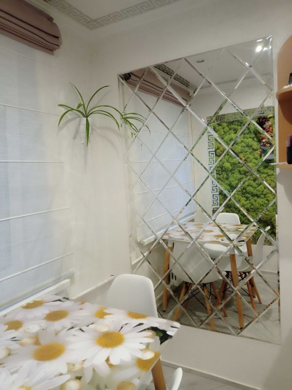 Продажа 4-комнатной квартиры 70 м², Героев просп., 12