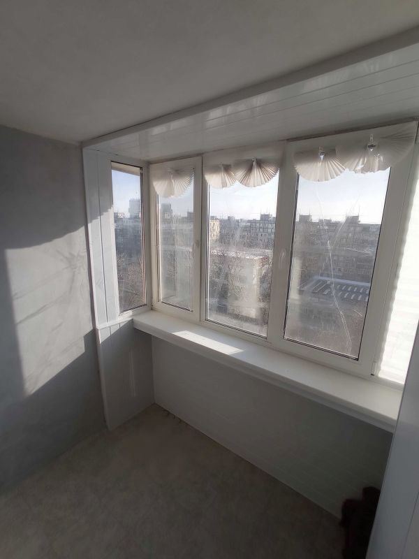 Продажа 4-комнатной квартиры 70 м², Героев просп., 12