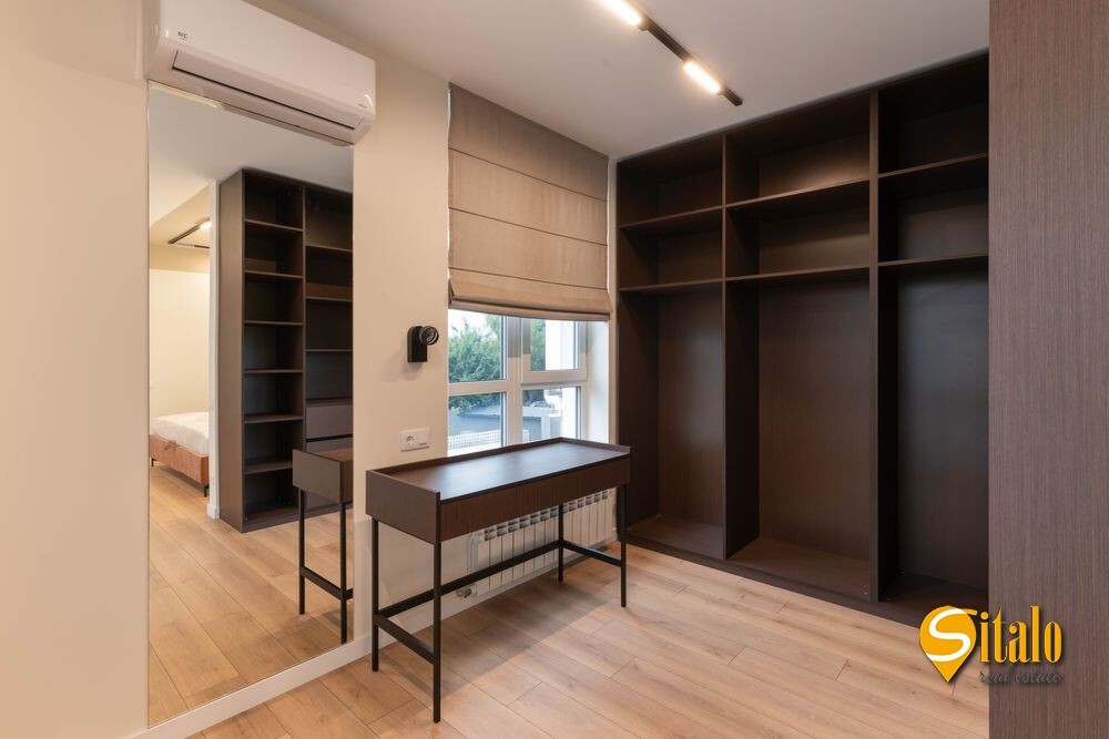 Оренда 4-кімнатної квартири 140 м², Драгоманова вул., 31