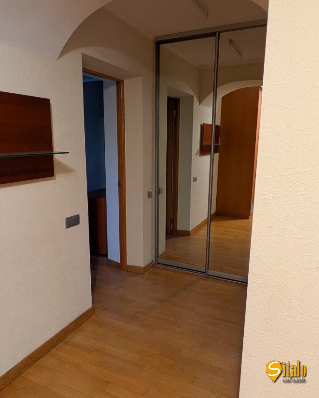 Продаж 3-кімнатної квартири 87.1 м², Срібнокільська вул., 20