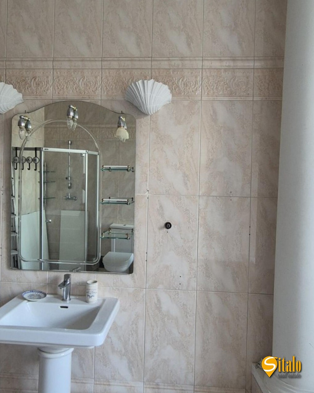 Продажа 4-комнатной квартиры 183 м², Предславинская ул., 30