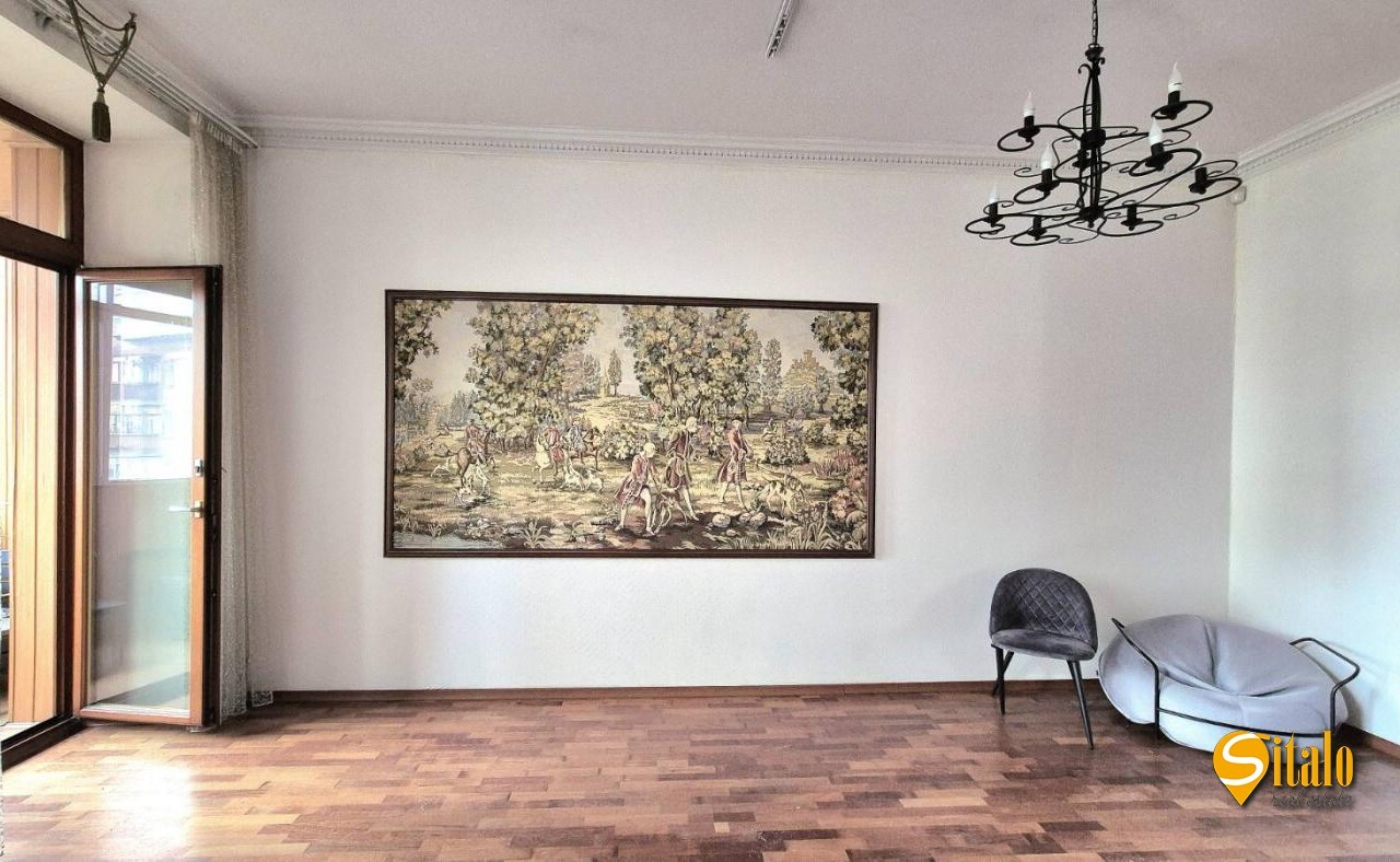 Продажа 4-комнатной квартиры 183 м², Предславинская ул., 30