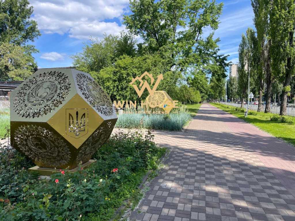 Продажа 3-комнатной квартиры 57 м², Энтузиастов ул., 9/1