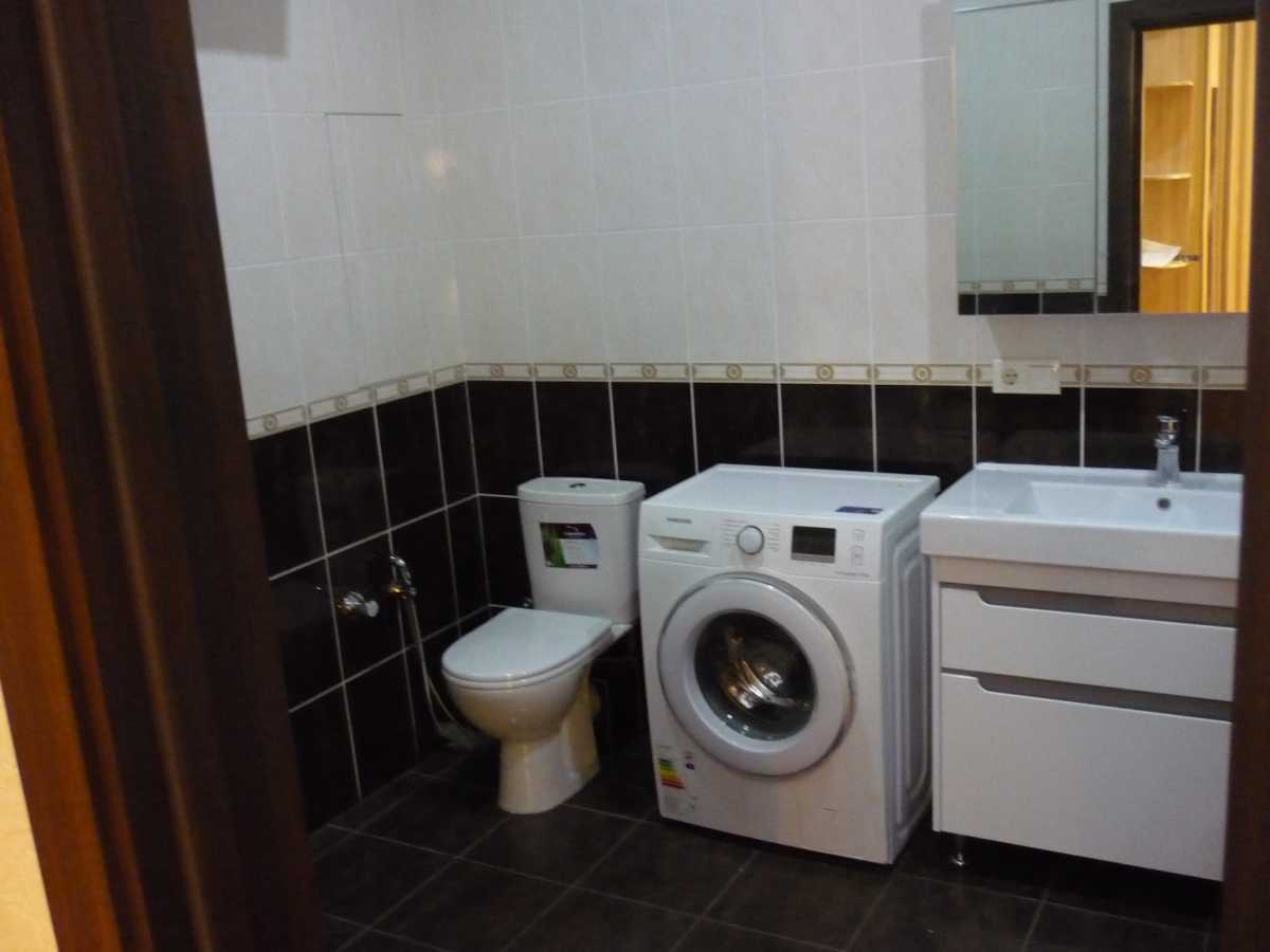 Оренда 2-кімнатної квартири 85.5 м², Євгена Коновальця вул., 44А