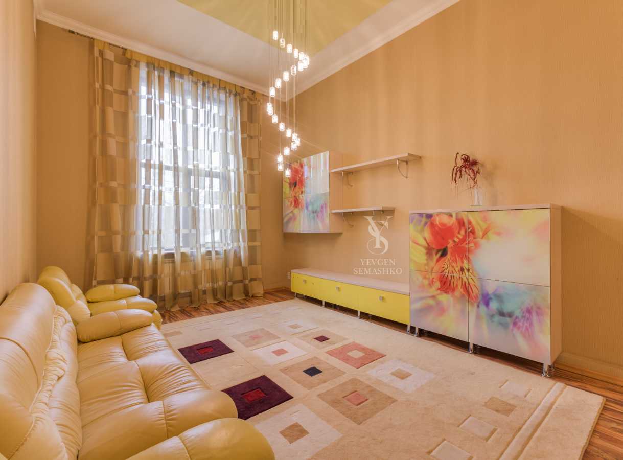 Аренда дома 310 м², Академика Туполева ул.