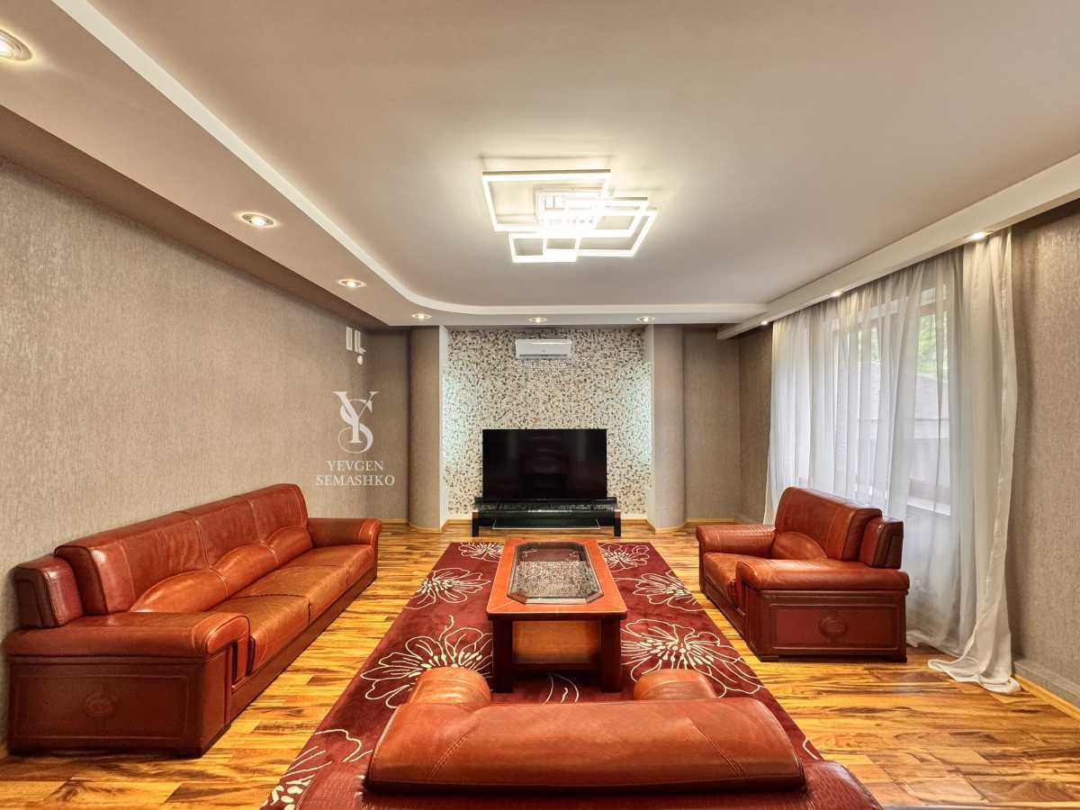 Аренда дома 310 м², Академика Туполева ул.