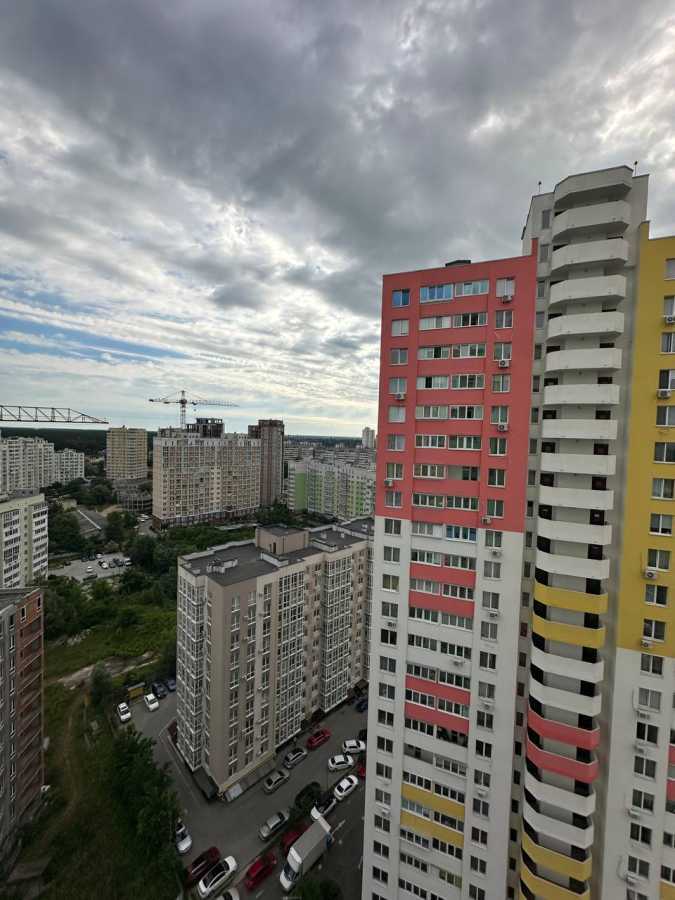 Продаж 1-кімнатної квартири 41.4 м², Симоненко вул., 107А