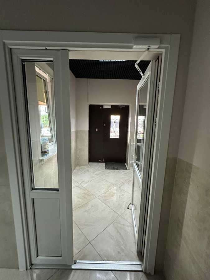 Продаж 1-кімнатної квартири 41.4 м², Симоненко вул., 107А