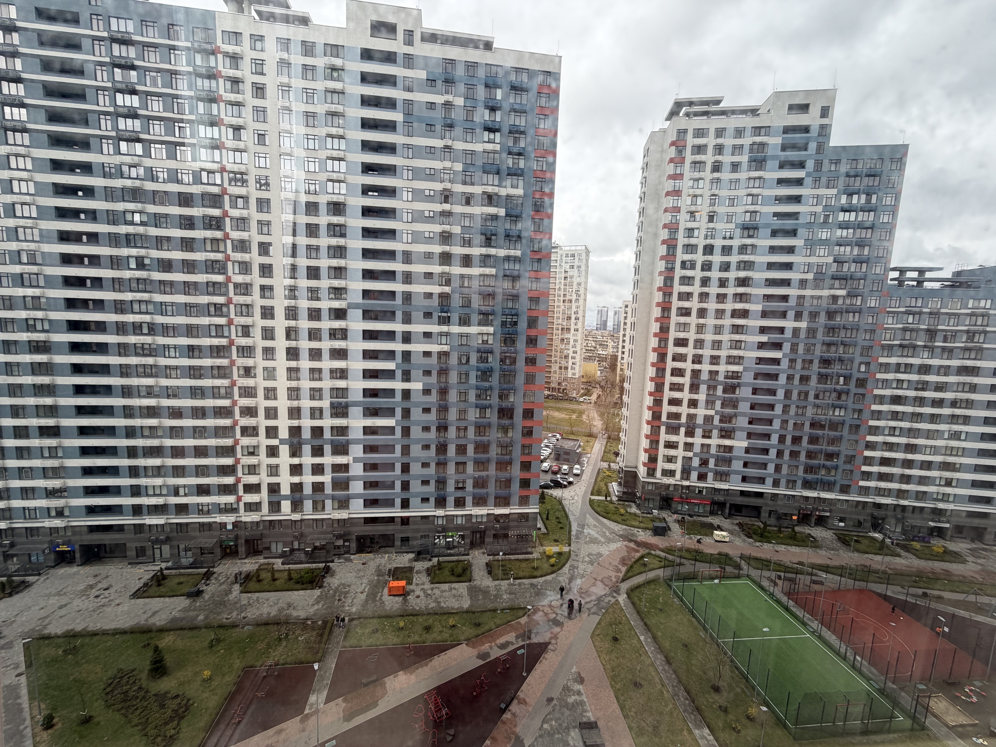 Продажа 3-комнатной квартиры 97 м², Евгения Сверстюка ул.