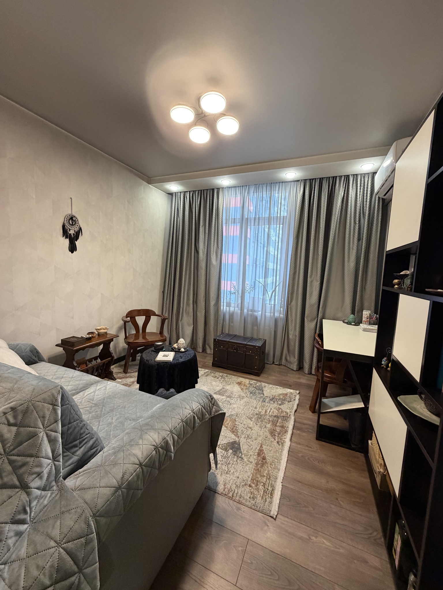 Продажа 3-комнатной квартиры 97 м², Евгения Сверстюка ул.