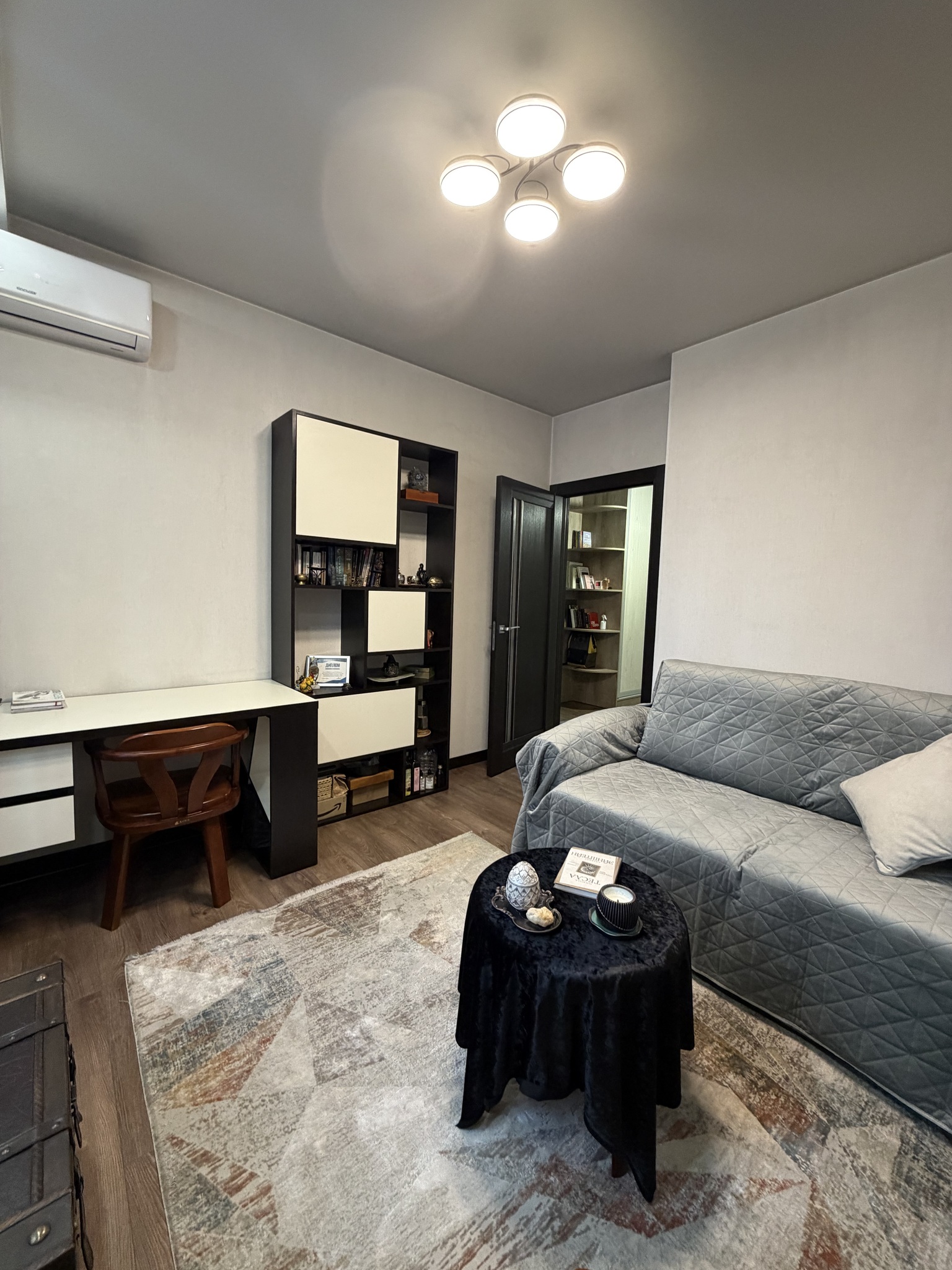 Продажа 3-комнатной квартиры 97 м², Евгения Сверстюка ул.