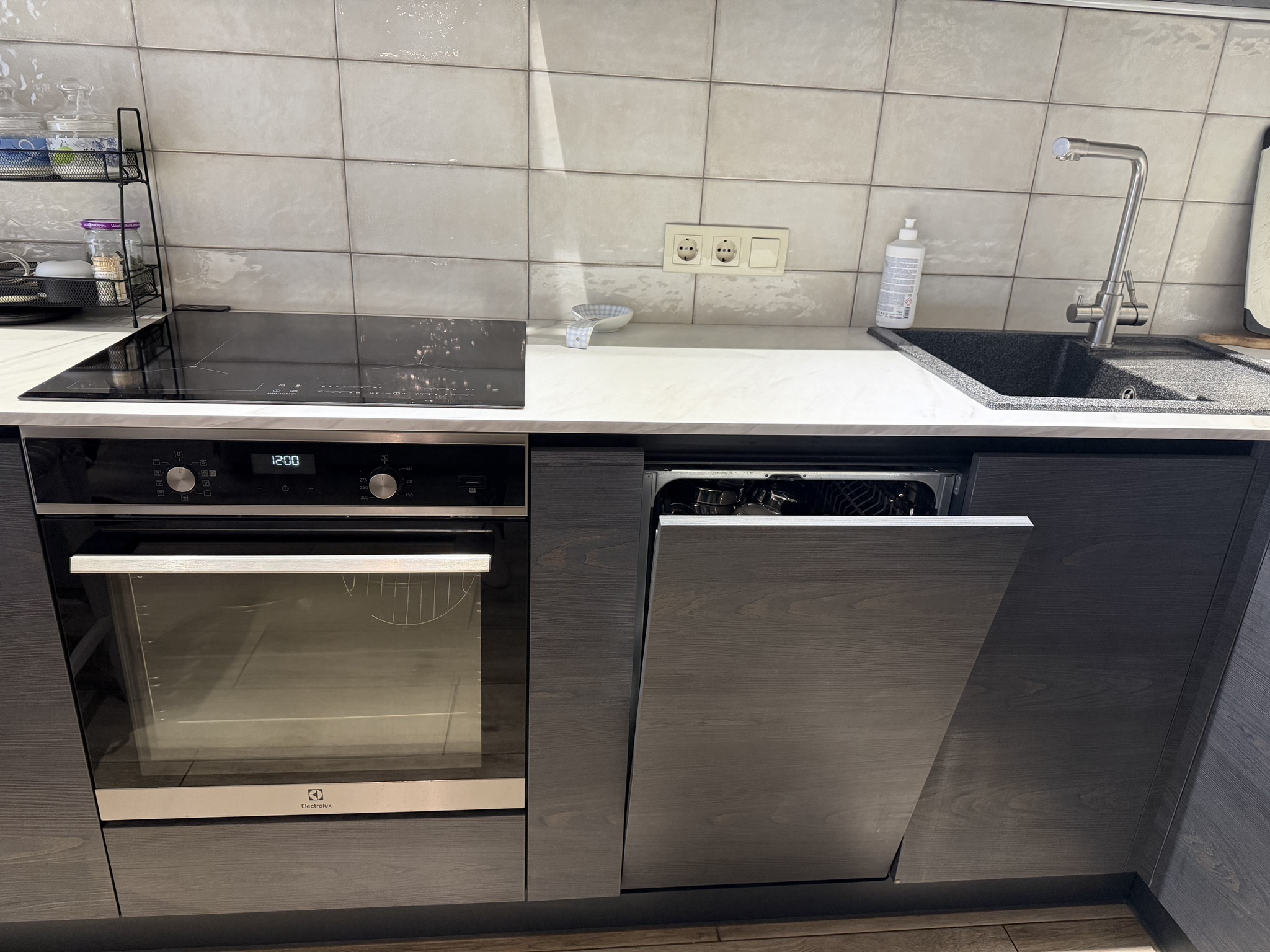 Продажа 3-комнатной квартиры 97 м², Евгения Сверстюка ул.