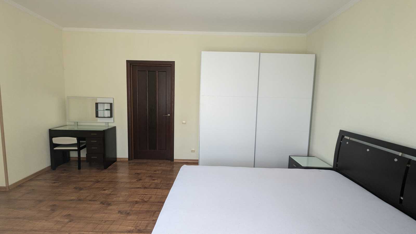 Оренда 2-кімнатної квартири 86 м², Урлівська вул., 11/44