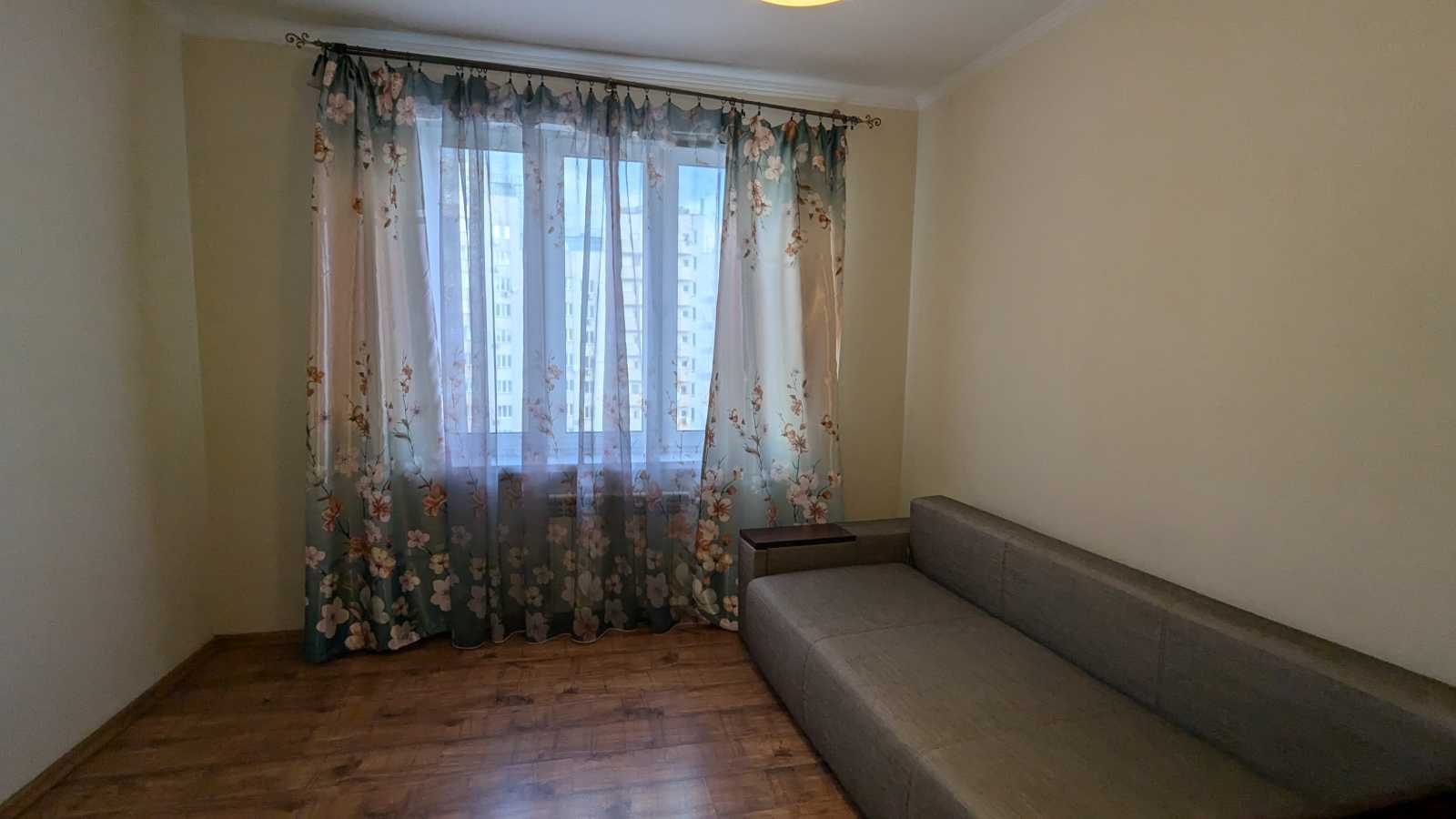 Оренда 2-кімнатної квартири 86 м², Урлівська вул., 11/44