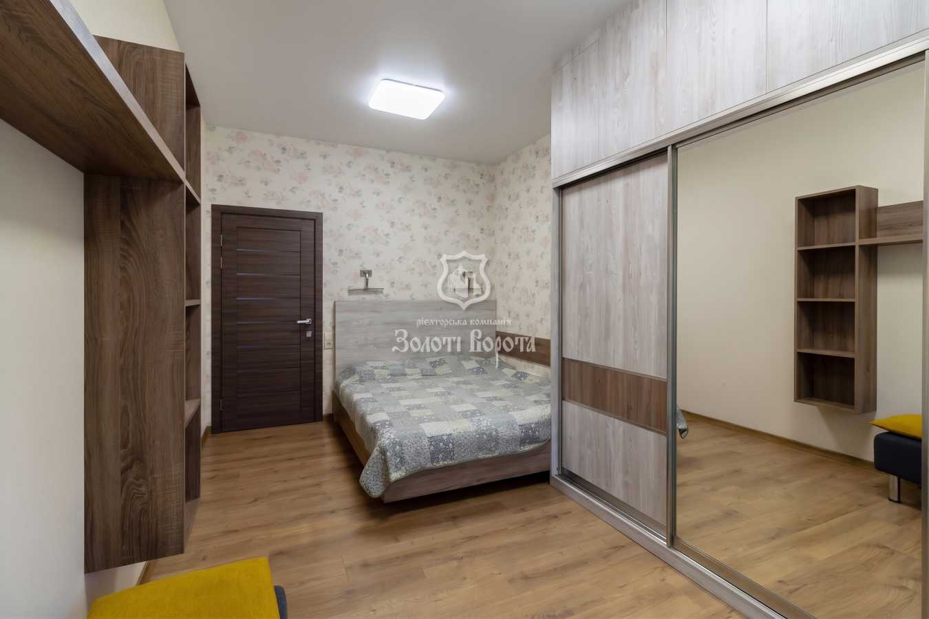 Продаж 3-кімнатної квартири 112 м², Підлісна вул., 15
