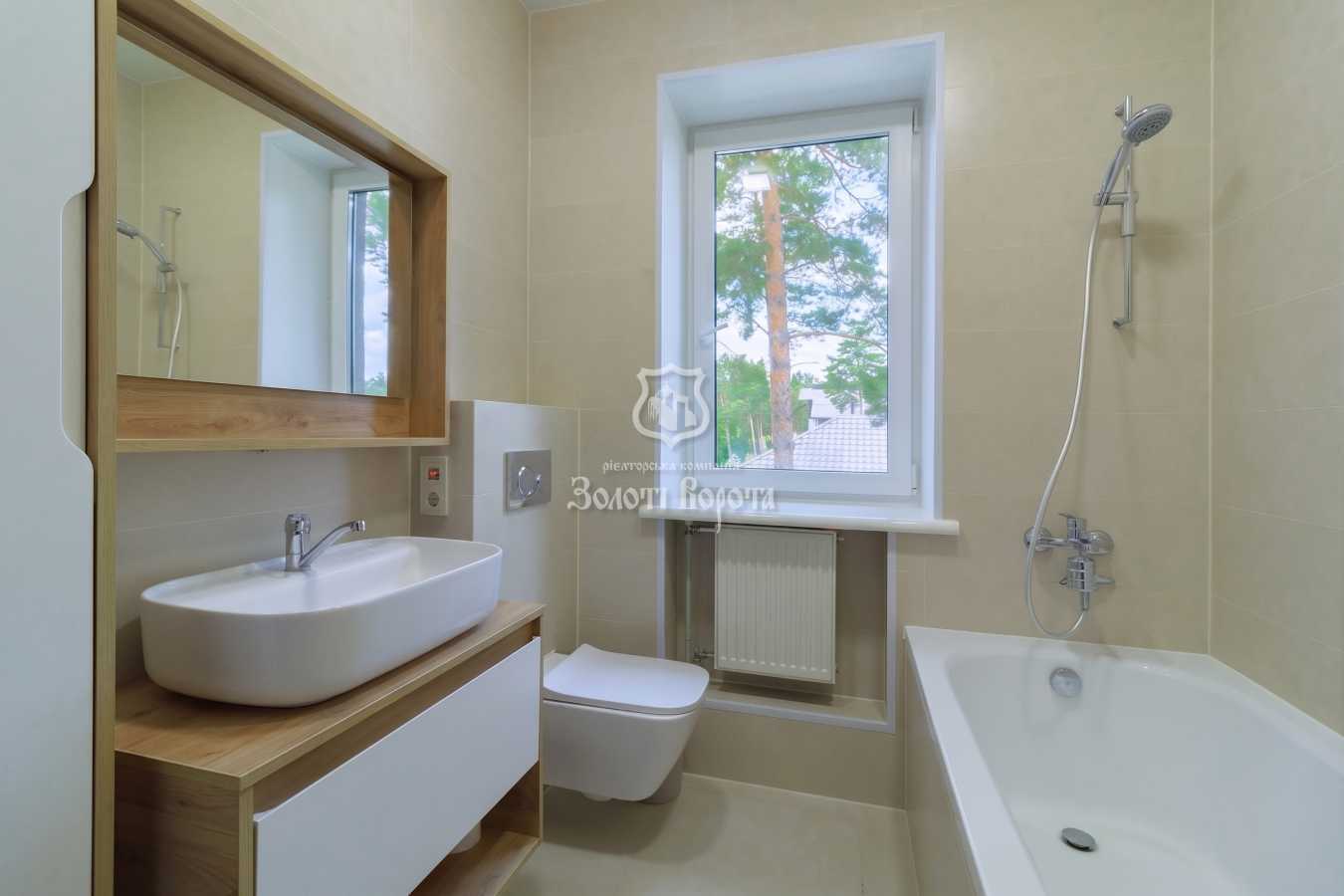 Продаж 3-кімнатної квартири 112 м², Підлісна вул., 15