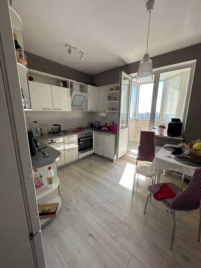 Продажа 2-комнатной квартиры 61 м², Киевская ул., 243