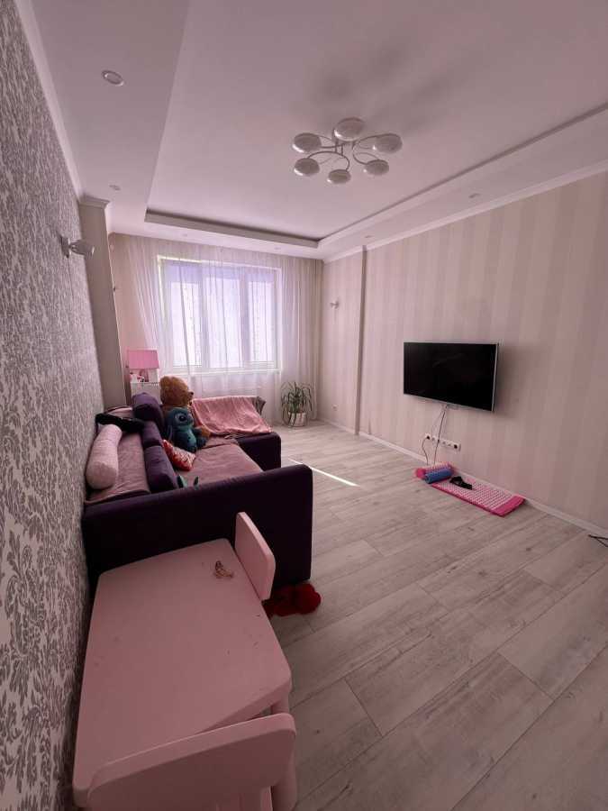 Продажа 2-комнатной квартиры 61 м², Киевская ул., 243
