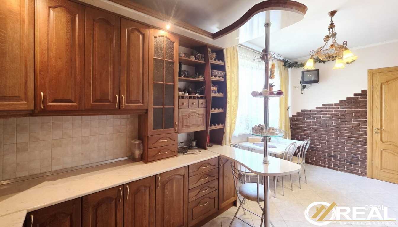 Продажа дома 380 м², Січових Стрільців