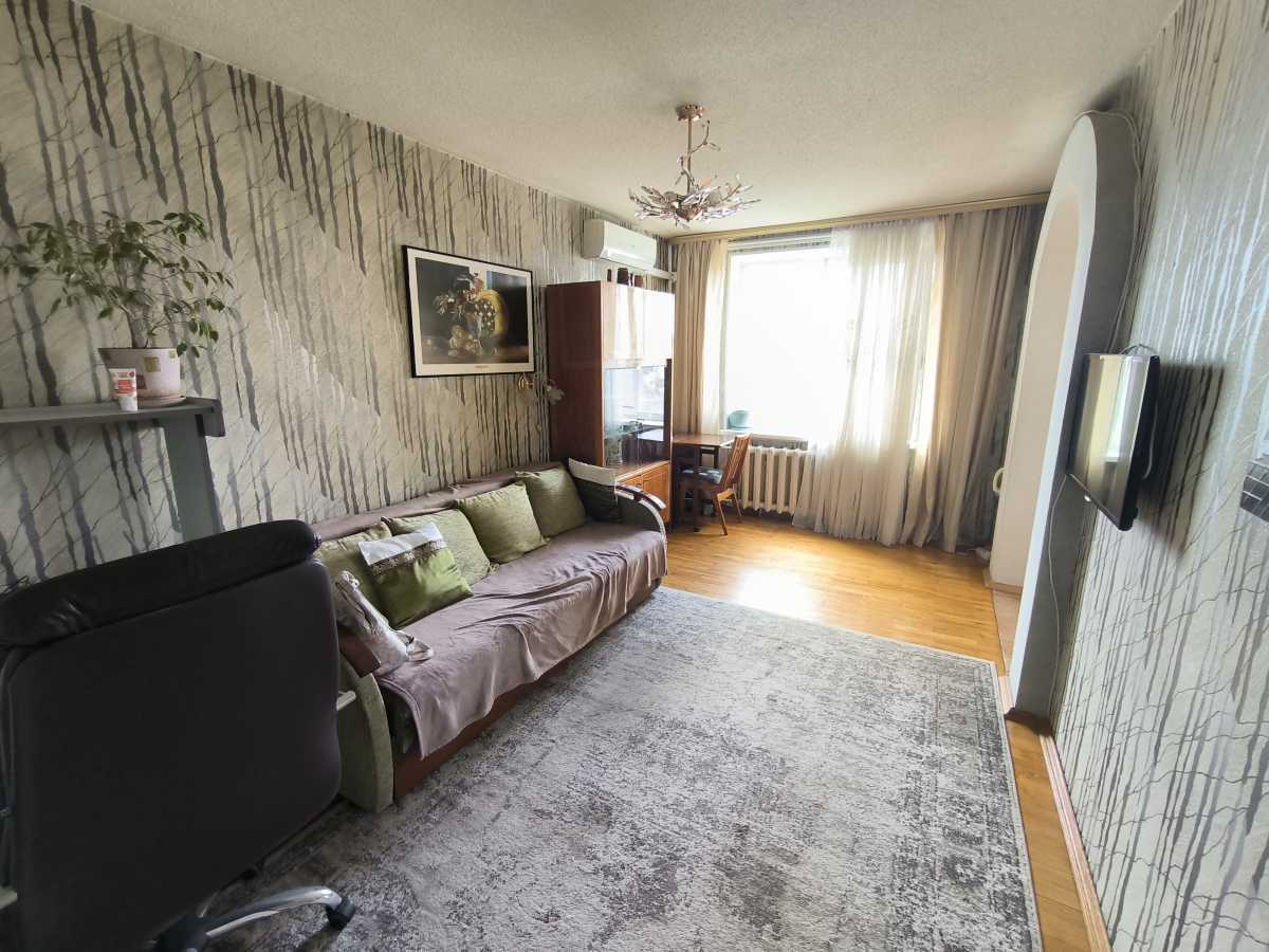 Продажа 3-комнатной квартиры 69 м², Ивана Миколайчука ул., 17
