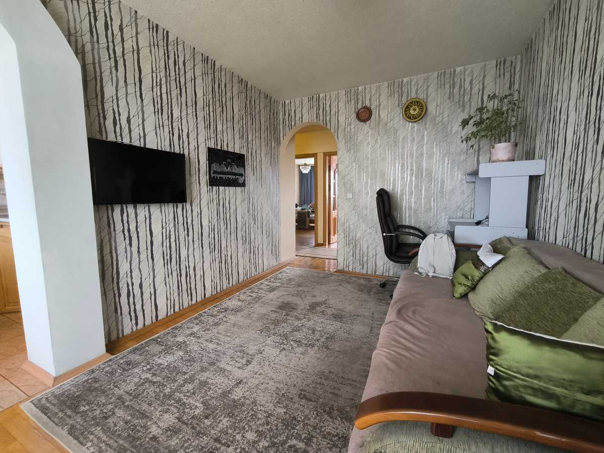 Продажа 3-комнатной квартиры 69 м², Ивана Миколайчука ул., 17