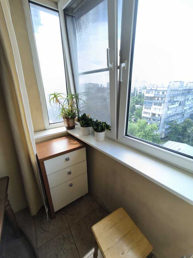 Продажа 3-комнатной квартиры 69 м², Ивана Миколайчука ул., 17