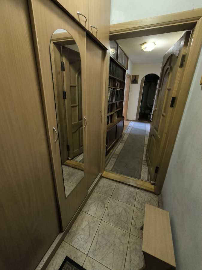 Продажа 3-комнатной квартиры 69 м², Ивана Миколайчука ул., 17