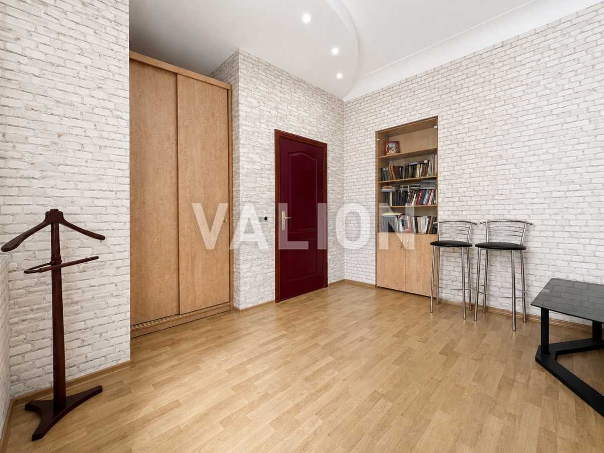 Продаж 2-кімнатної квартири 42 м², Оболонська вул., 39