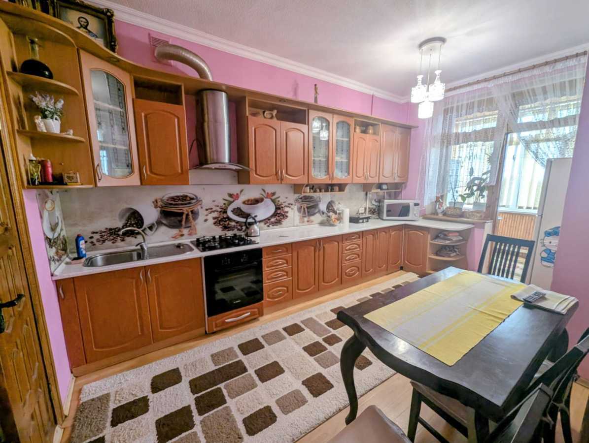 Продажа 3-комнатной квартиры 120 м², Героев Чернобыля ул., 5/8