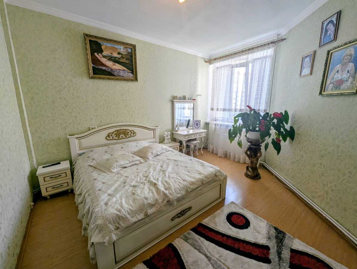 Продажа 3-комнатной квартиры 120 м², Героев Чернобыля ул., 5/8